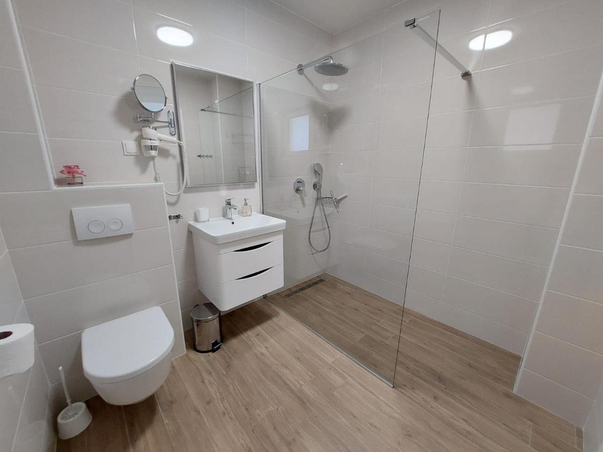 Seashells Apartments Tribunj Tribalj Eksteriør billede